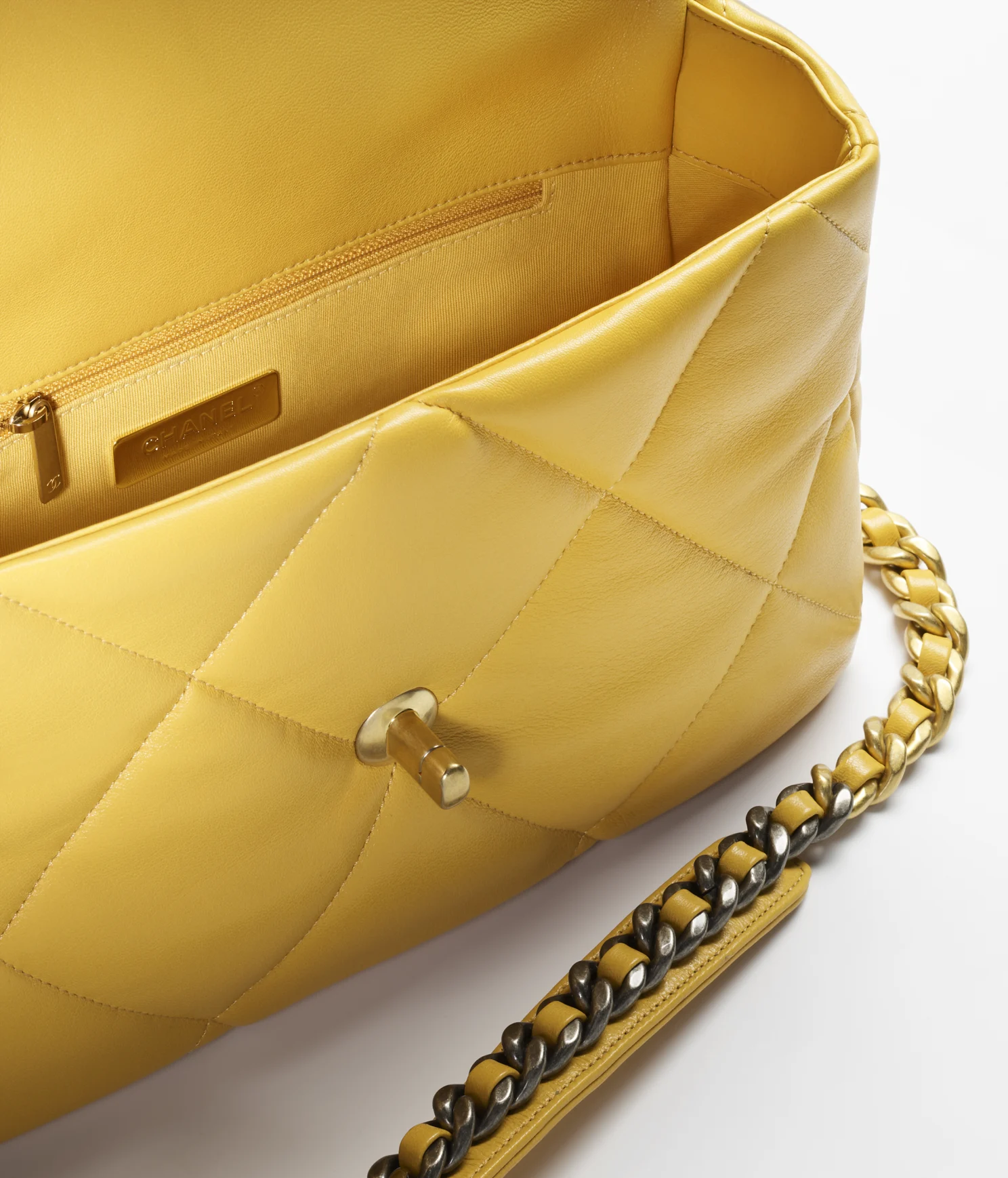 CHANEL 19 LARGE HANDBAG